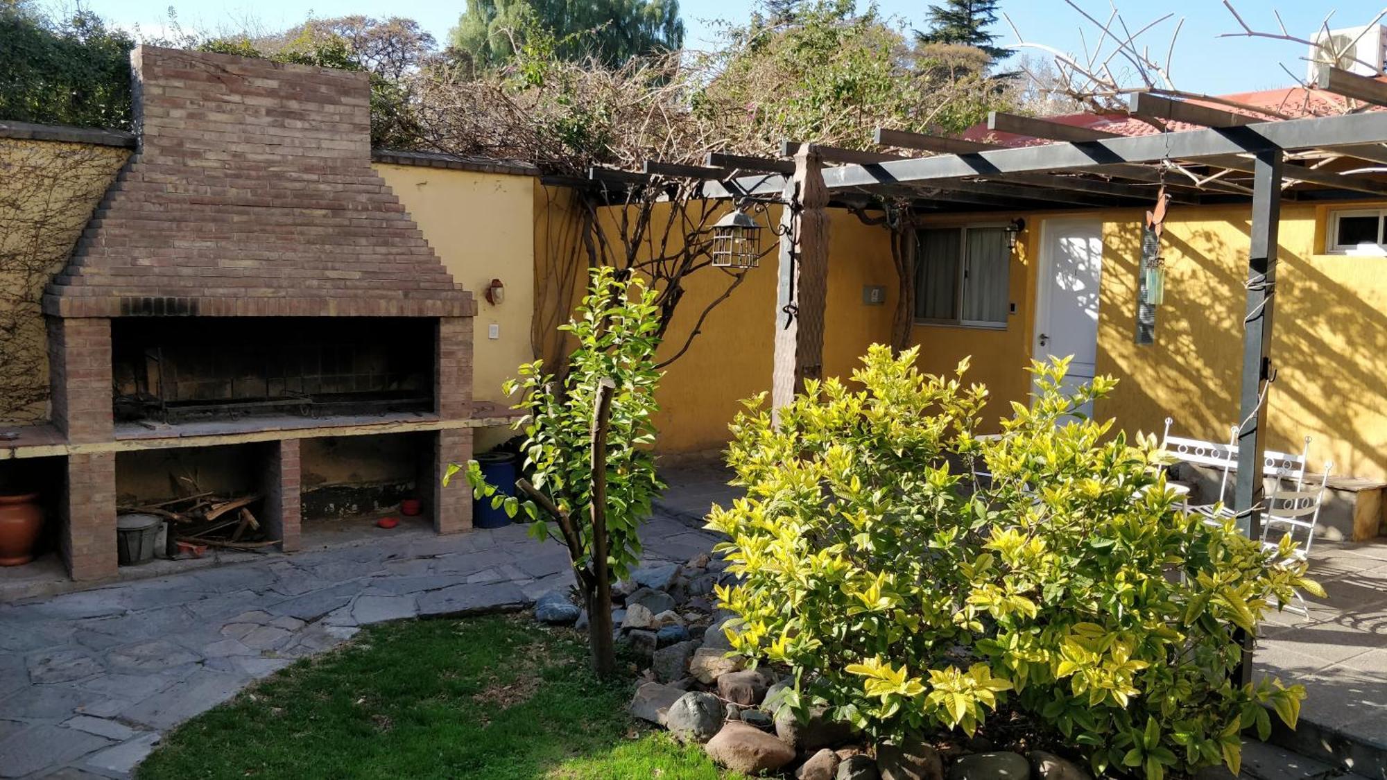 Alamo Hostel & Suites Mendoza Eksteriør bilde